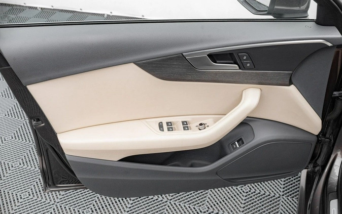 Audi A4 cena 114850 przebieg: 82336, rok produkcji 2019 z Wielichowo małe 742